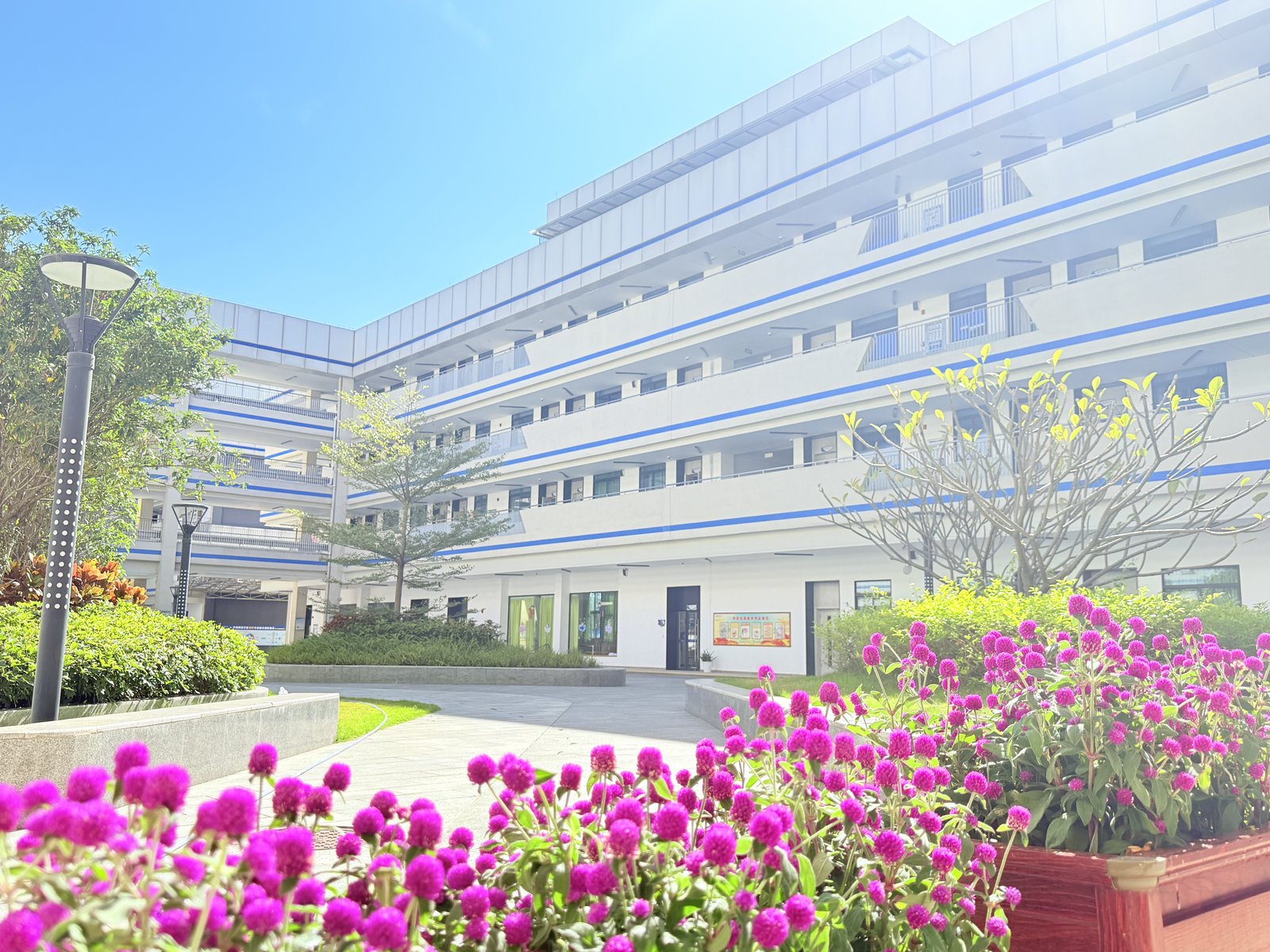 海珠校区现代教学楼
